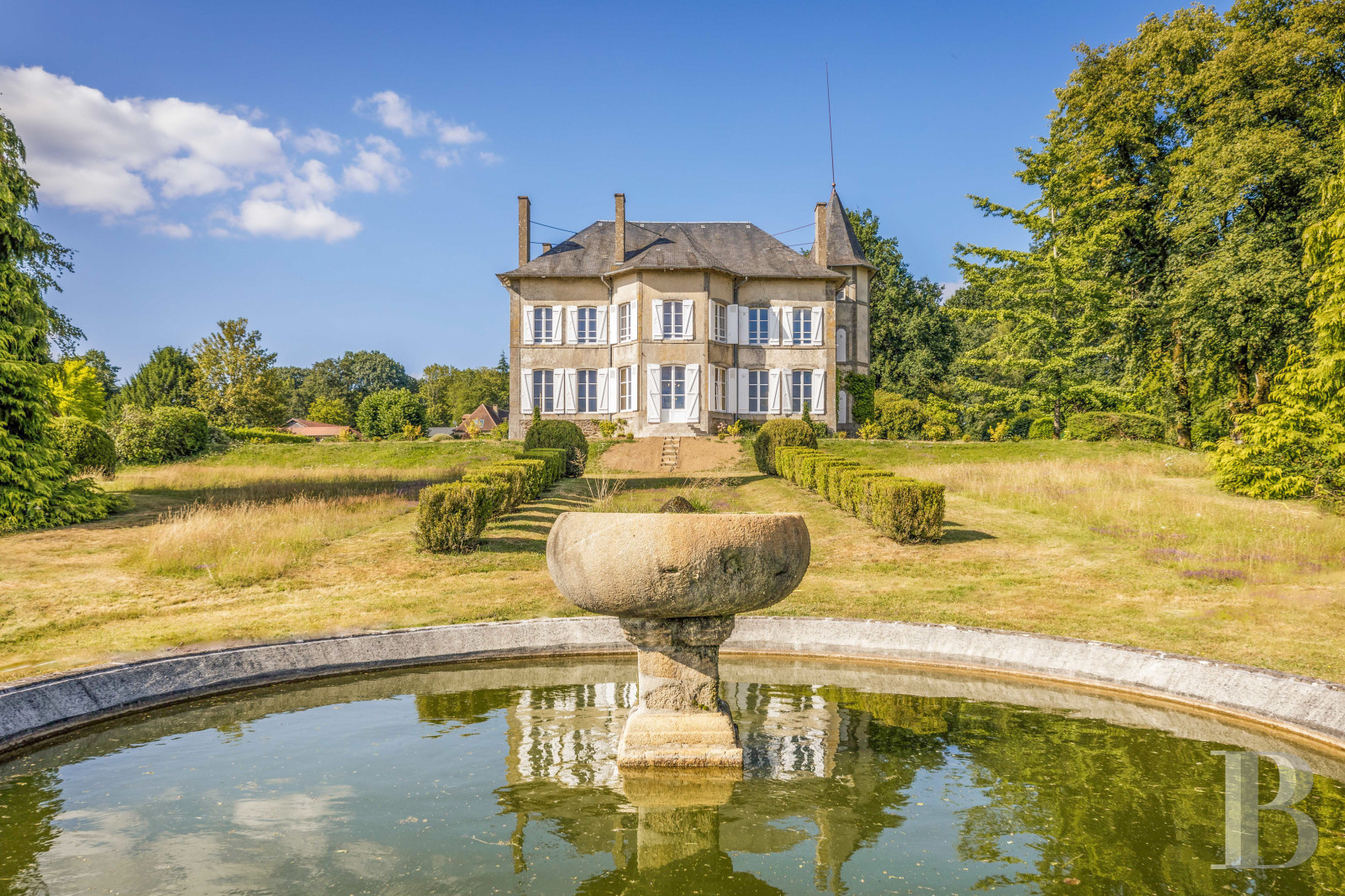 A 19th-century château dominating the surrounding landscape, south of Limoges in Haute-Vienne - photo  n°22